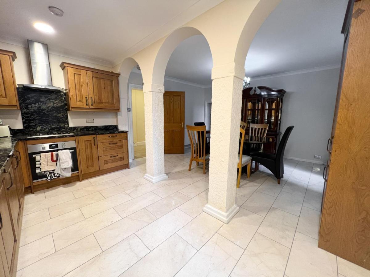 Spacious Flat Sleeps 8 Near Princes Street EDI Exterior foto