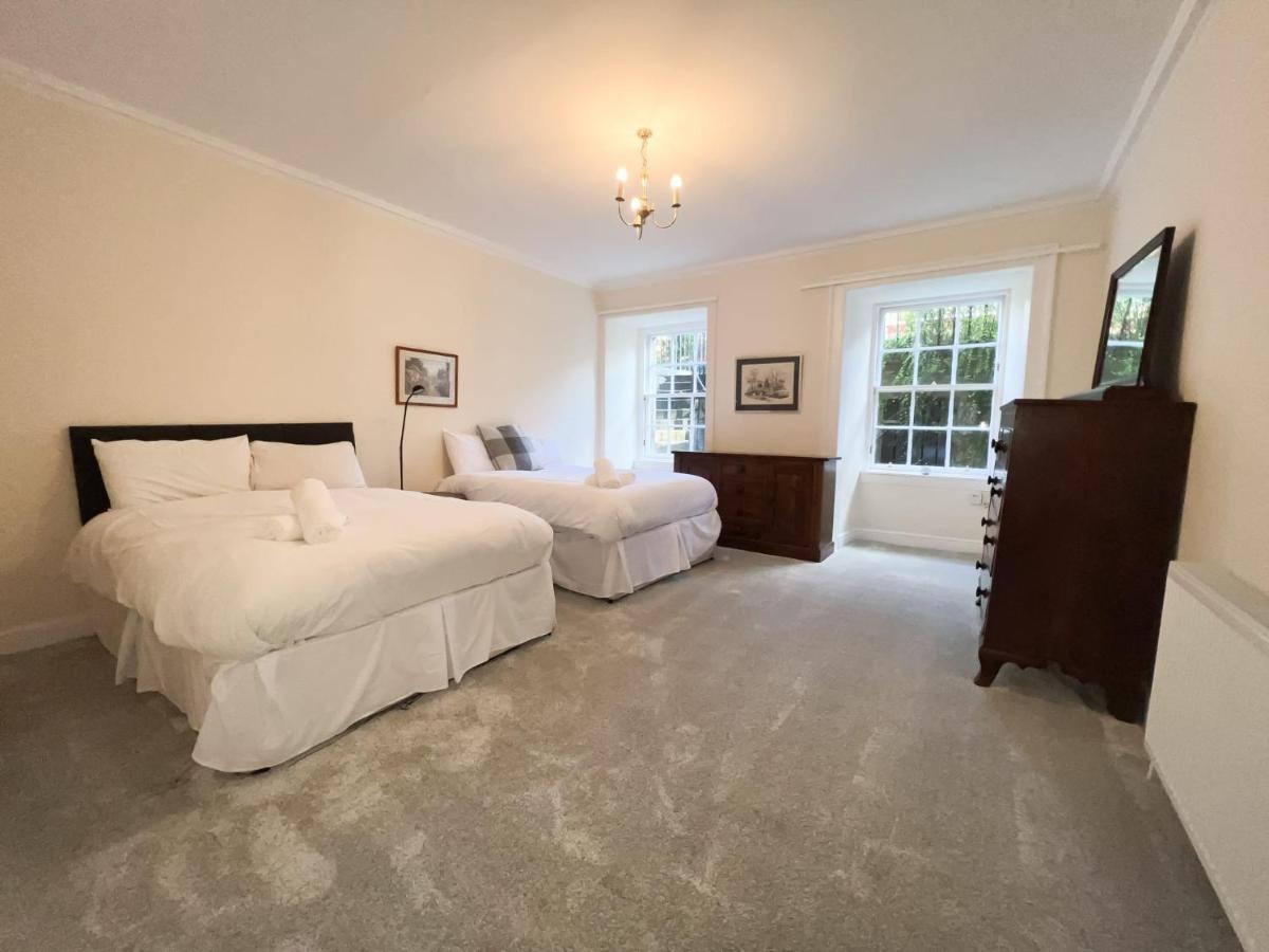 Spacious Flat Sleeps 8 Near Princes Street EDI Exterior foto