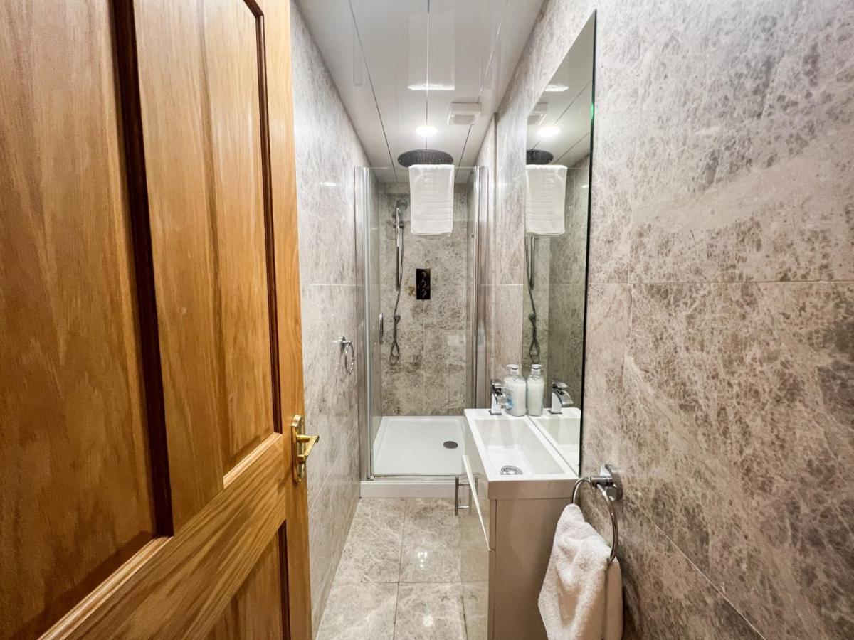 Spacious Flat Sleeps 8 Near Princes Street EDI Exterior foto